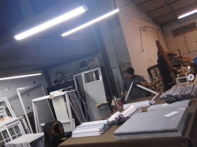 Fábrica de aberturas de aluminio en La Matanza